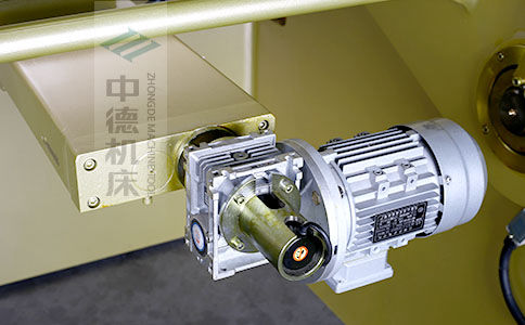 ZDS-640后檔料減速電機(jī)，質(zhì)量好，模擬運(yùn)算定位速度快.jpg